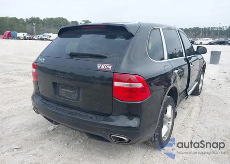 2010 Porsche Cayenne z USA, uszkodzony, nr VIN WP1AA2AP2ALA01030